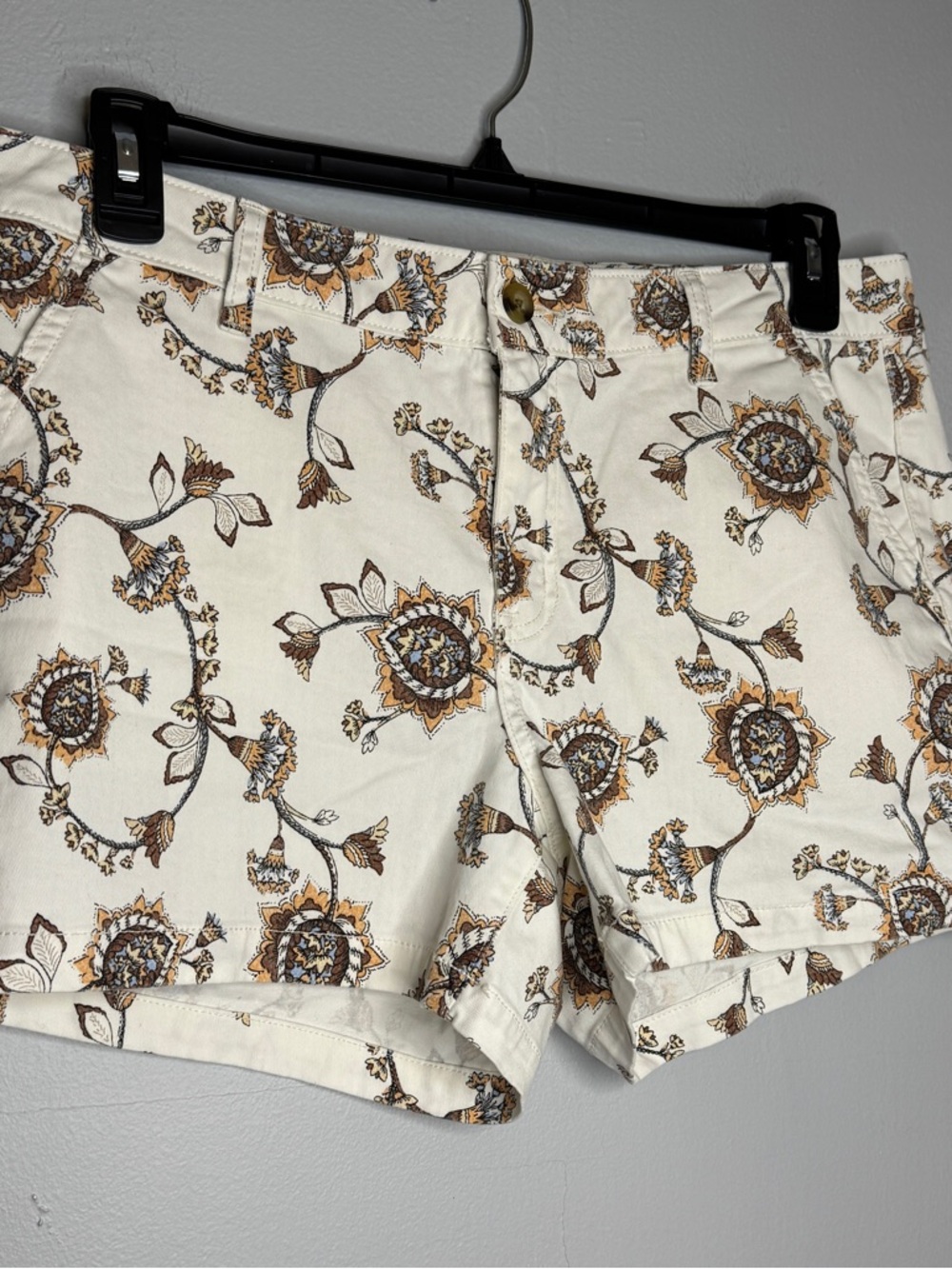 a.n.a Cream Floral Cotton Blend with Brown Print Midrise Shortie Short Size 12